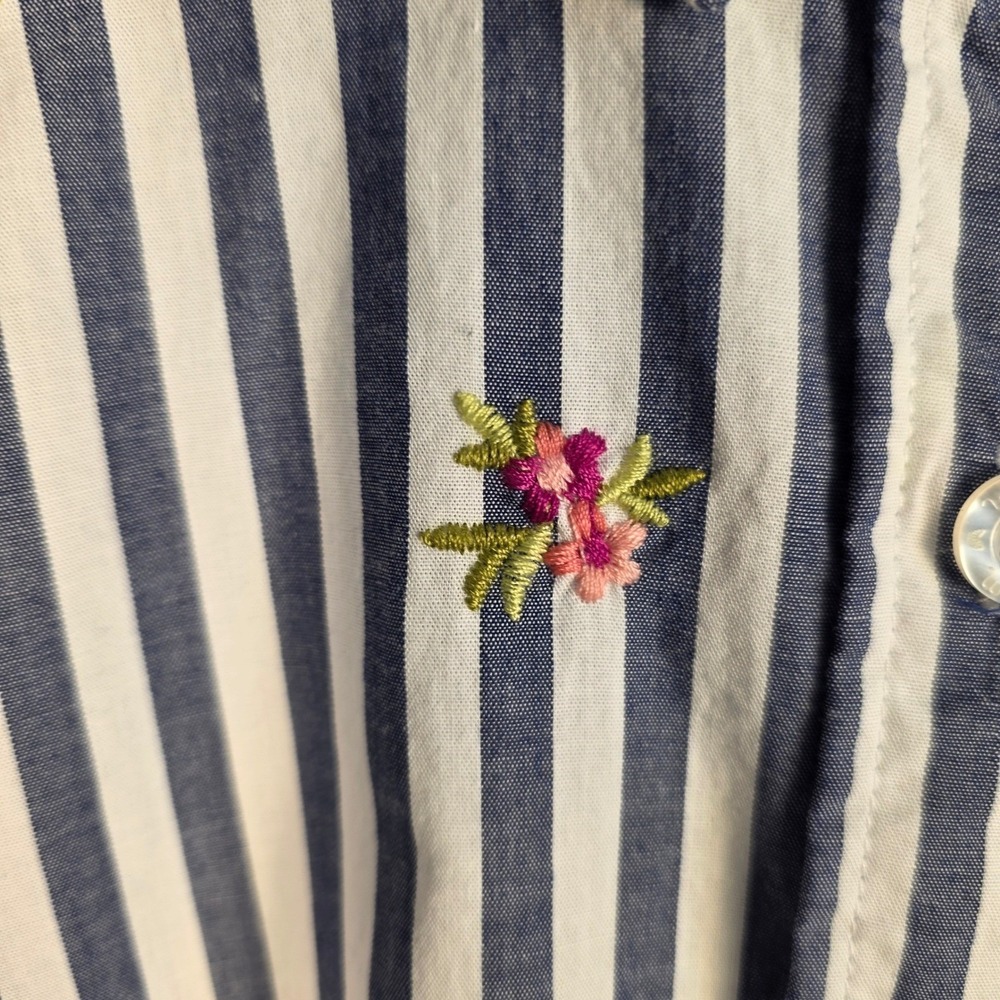 Woman Within Button Down Shirt Womens 14/16 Blue White Striped Floral Embroidery - Picture 4 of 11